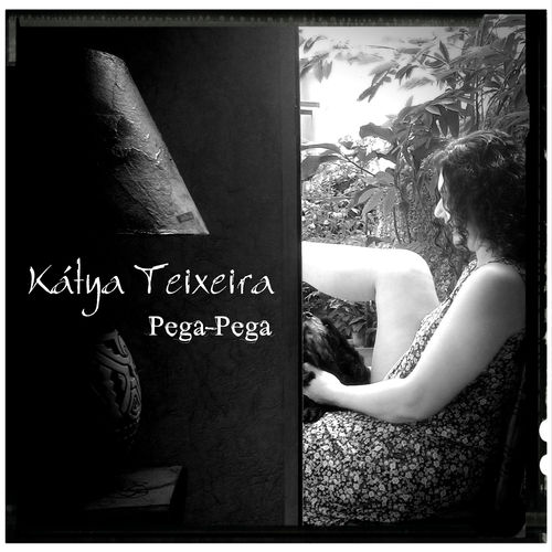 Capa do disco “Pega-Pega”, de “K�tya Teixeira”